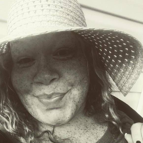 Meet your Posher, Jackie - Picture 1 of 1